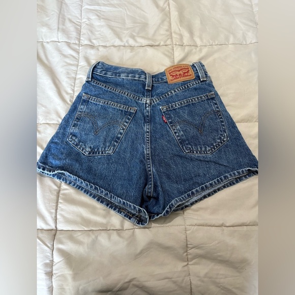Levi’s high waisted mom shorts size 24 medium wash - Picture 4 of 12